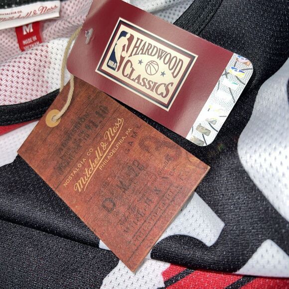 Mitchell & Ness Chicago Bulls Jumbotron Tank Men’s Size Medium - Picture 4 of 7